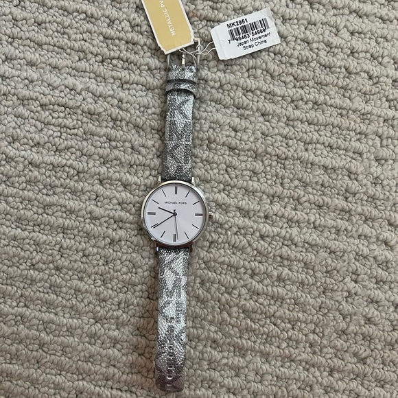 MK watch - Picture 5 of 6